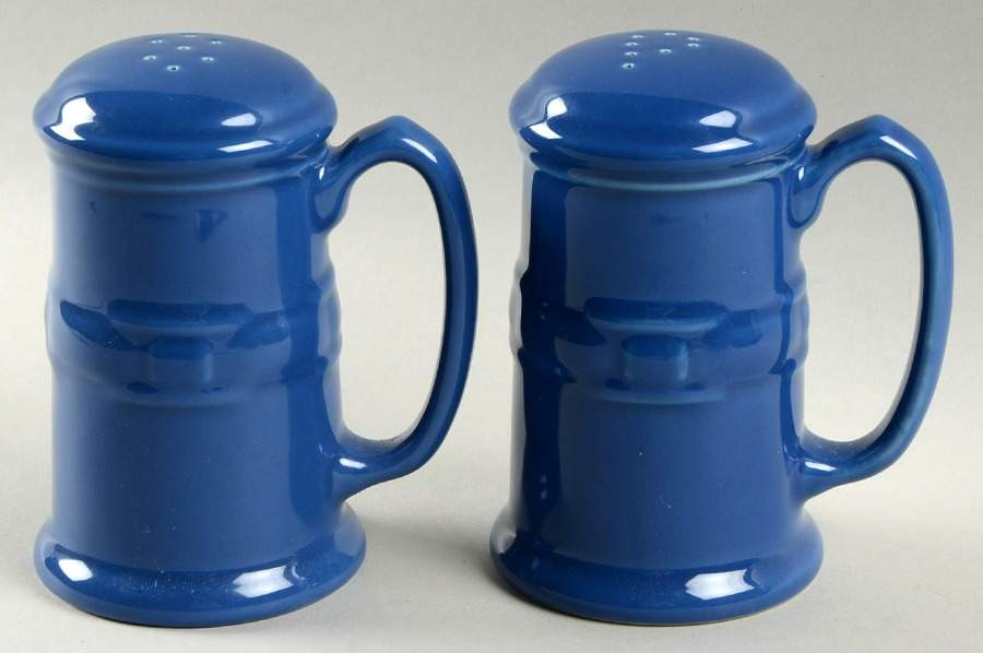 Woven Traditions Cornflower Stove Top Salt & Pepper Set by Longaberger-1