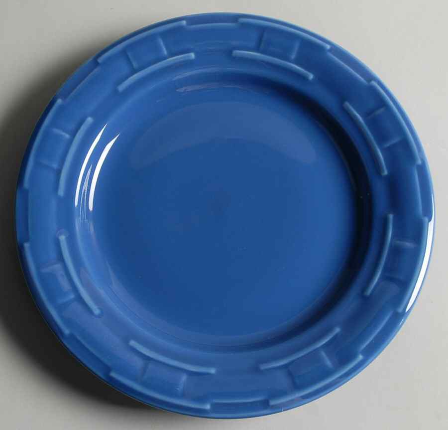 Woven Traditions Cornflower Luncheon Plate by Longaberger-1