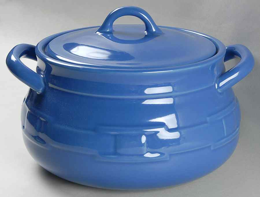 Woven Traditions Cornflower Tureen &  Lid by Longaberger-1