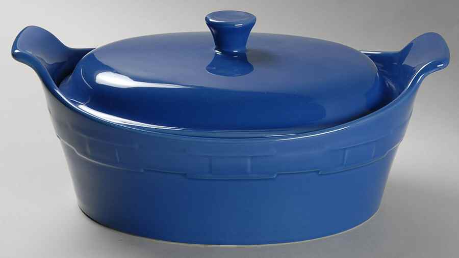 Woven Traditions Cornflower 2 Quart Oval Covered Casserole by Longaberger-1