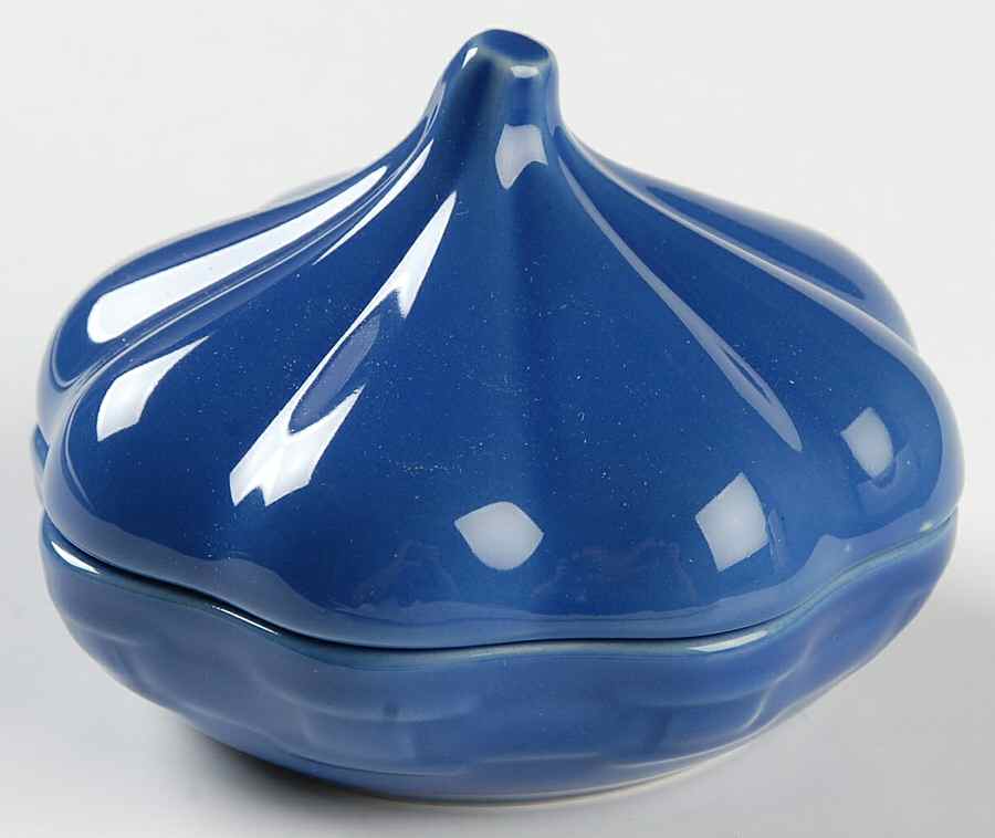 Woven Traditions Cornflower Garlic Baker & Lid by Longaberger-1