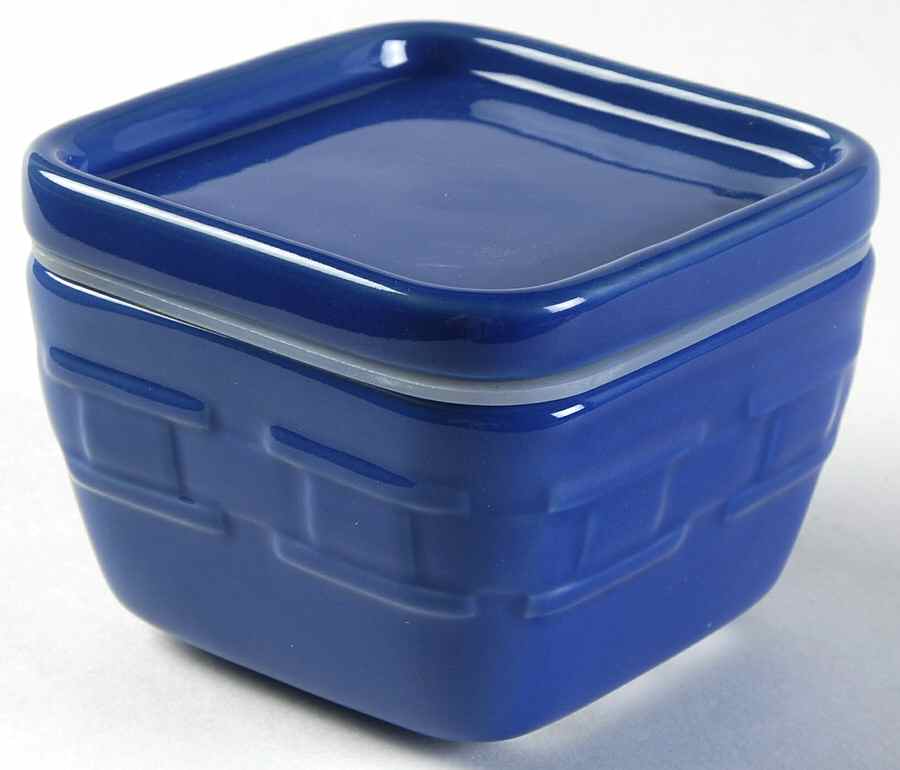 Woven Traditions Cornflower 4" Square Baker & Lid by Longaberger-1