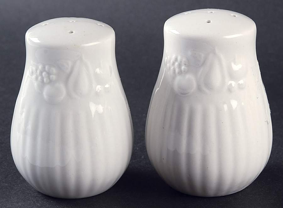 LIE18 Salt & Pepper Set by Libbey-1