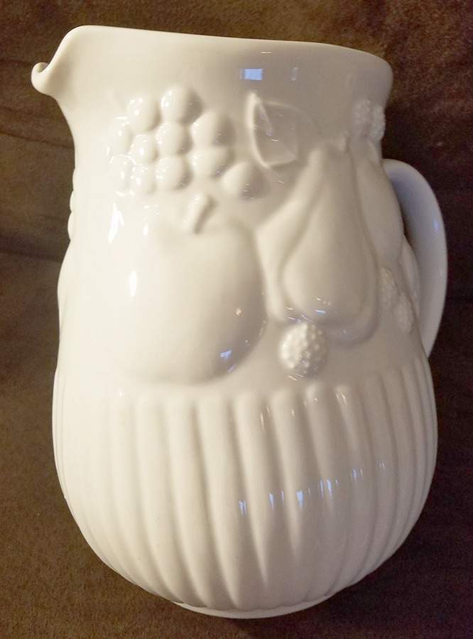 LIE18 96 Oz Pitcher by Libbey-1