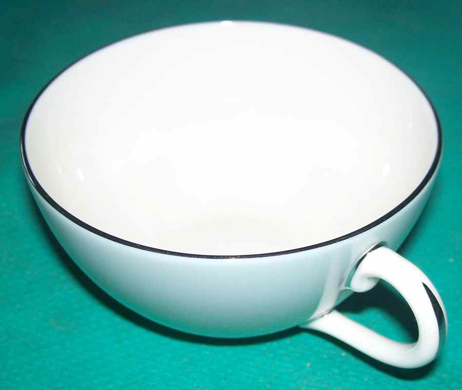 L113 Flat Cup by Lenox-1