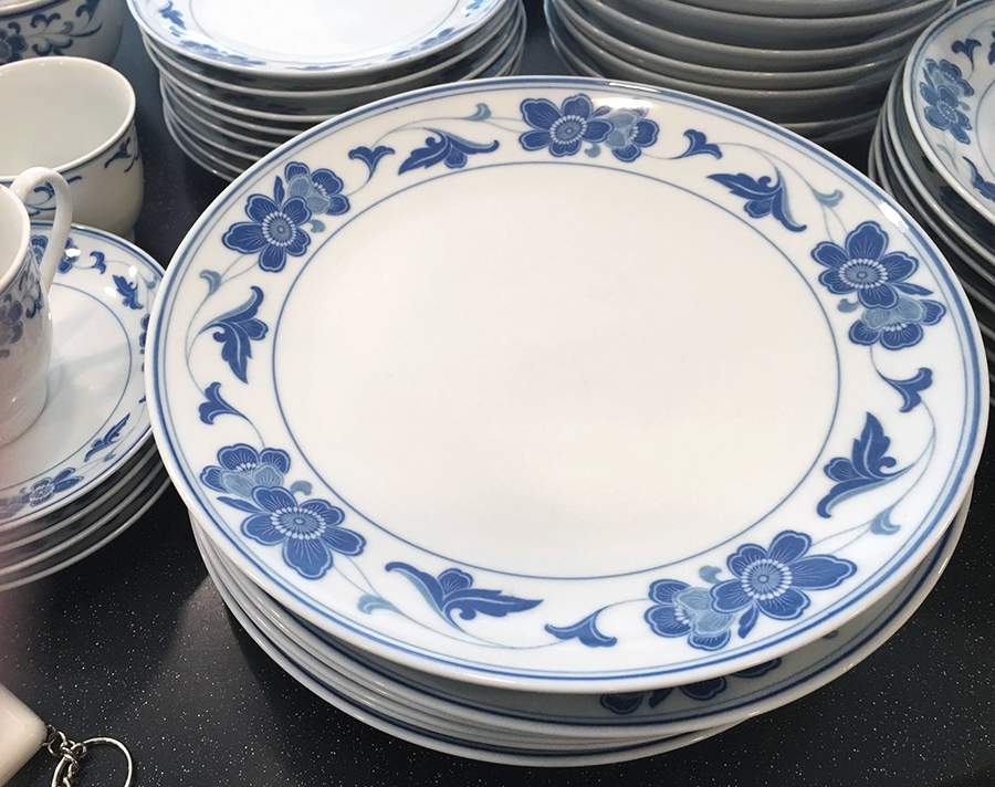 LIL10 Dinner Plate by Liling-1