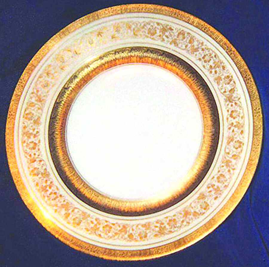 LEG82 Dinner Plate by F Legrand & Cie-1