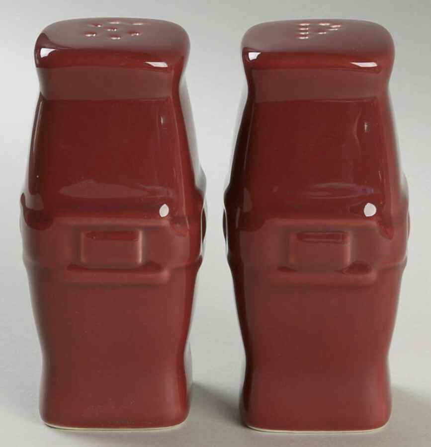 Woven Traditions Paprika Salt & Pepper Set by Longaberger-1