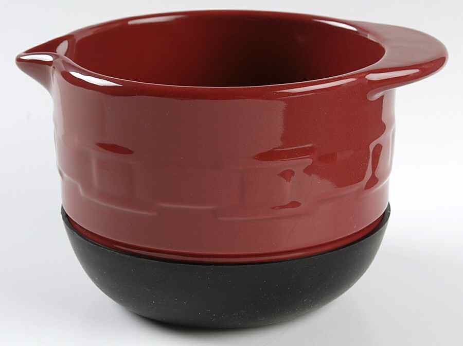 Woven Traditions Paprika 7" Stay Put Mixing Bowl by Longaberger-1