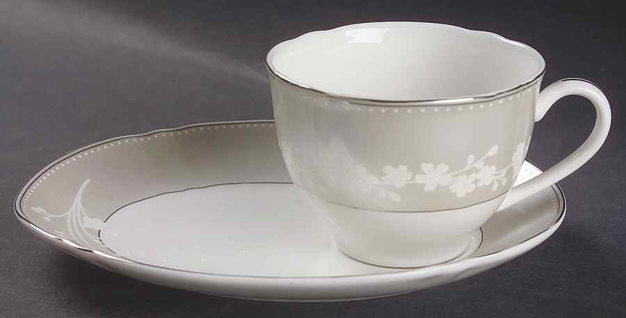 Bellina (Platinum Trim) Dessert Plate & Cup Set by Lenox-1