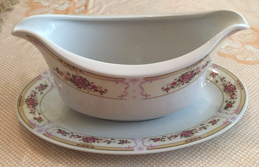 Lucianna Gravy Boat with Attached Underplate by Lynn's China-1