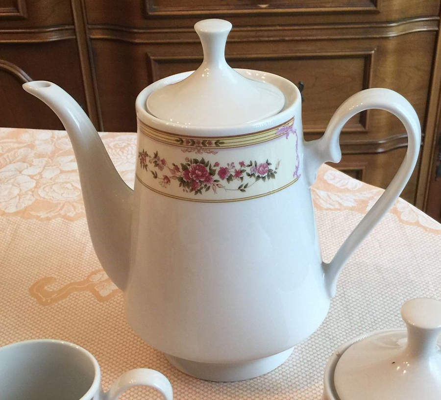 Lucianna Coffee Pot & Lid by Lynn's China-1
