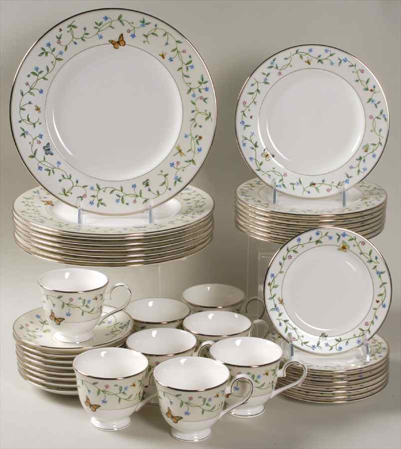 Idalia 40 Piece Set by Lenox-1