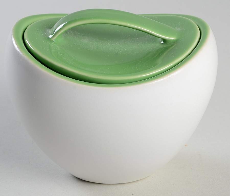 Summer Circle Green Sugar Bowl & Lid by Lenox-1