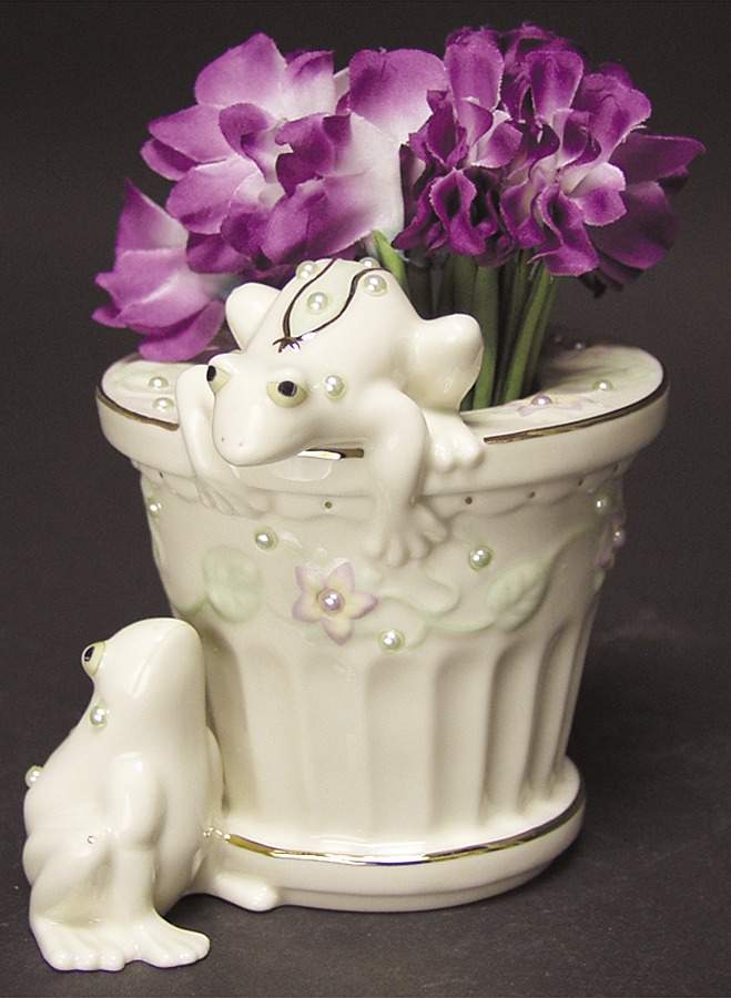 Petals & Pearls Vase-Bud/Frog/Figural by Lenox-1