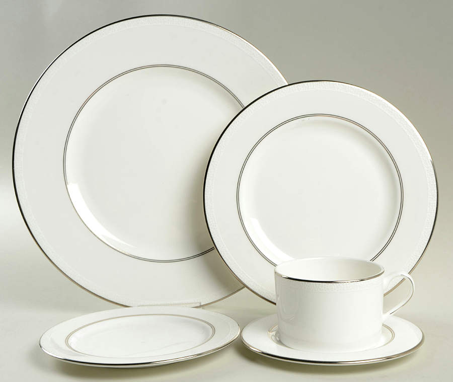 Cypress Point 5 Piece Place Setting by Lenox-1