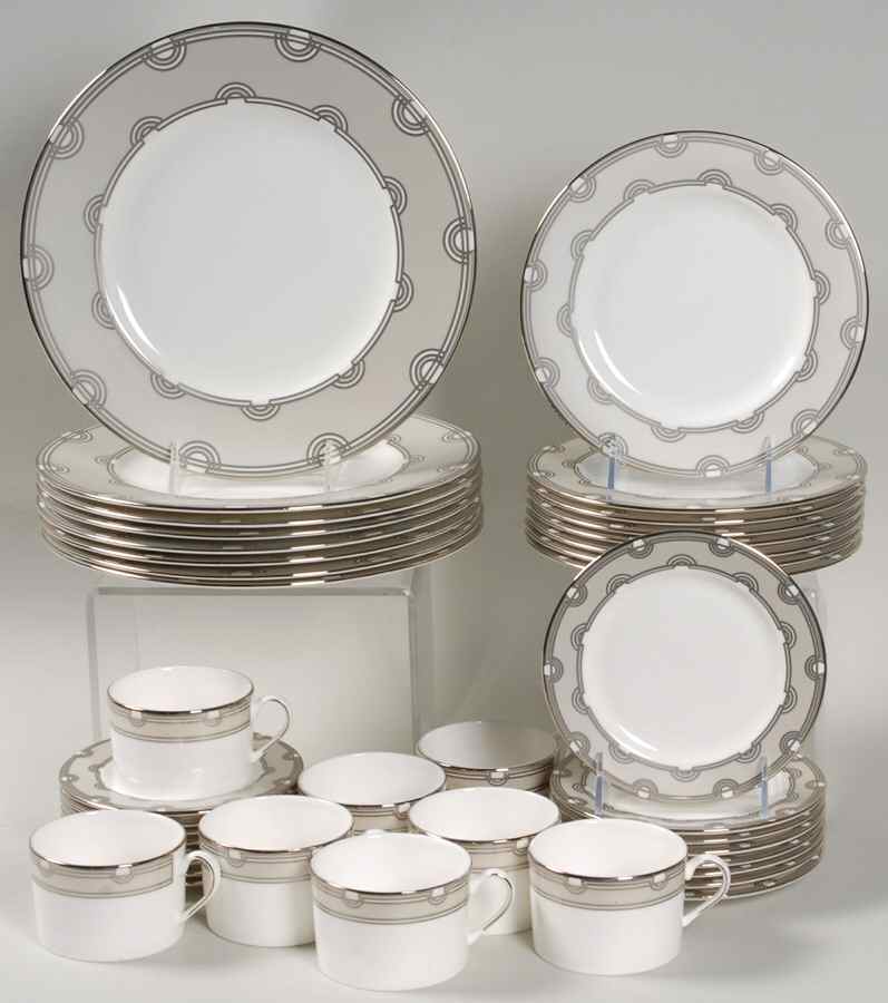Corona Grove Platinum 40 Piece Set by Lenox-1