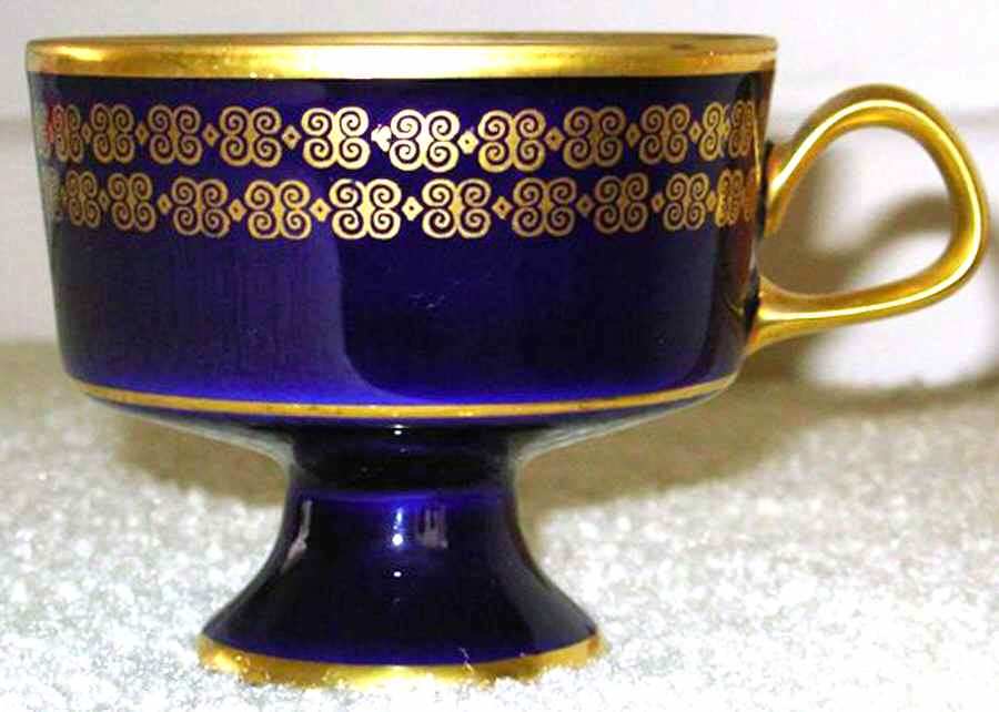 LFE4 Footed Cup by Lichte-1