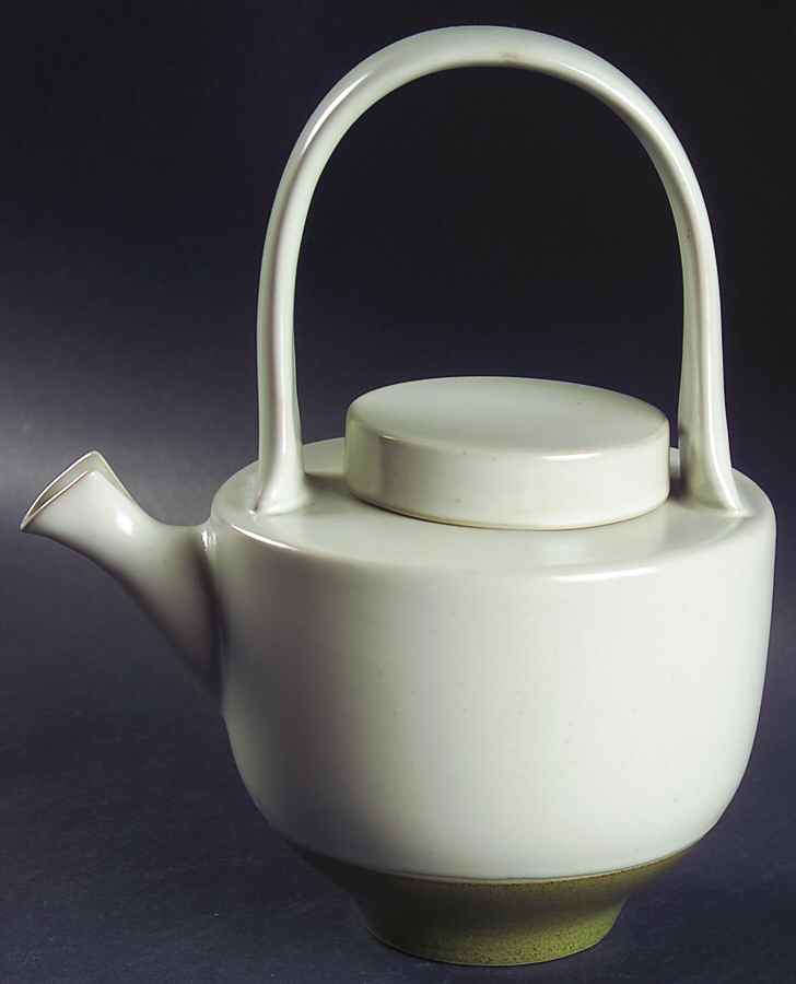 Duo Moss Teapot & Lid by Lindt-Stymeist-1