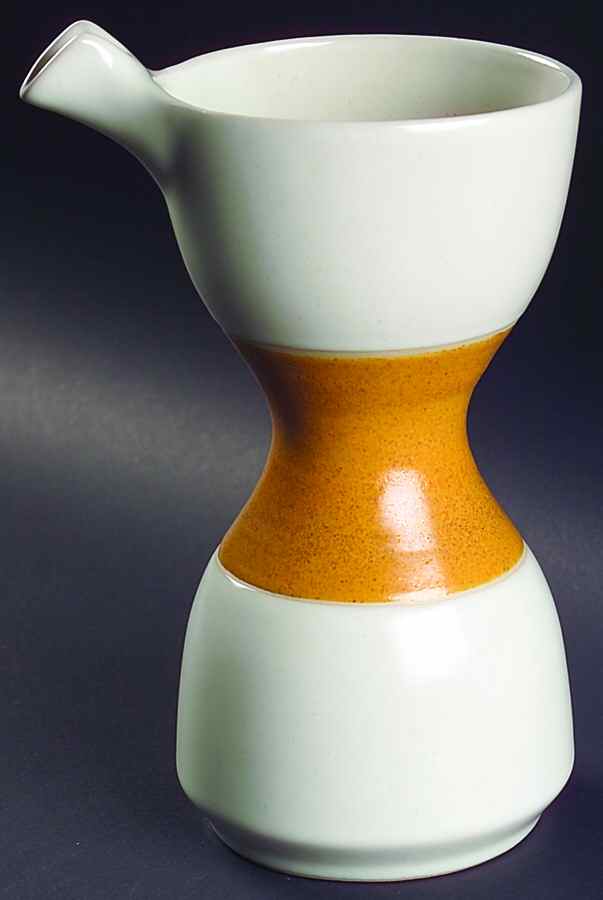 Duo Honey 32 Oz Pitcher by Lindt-Stymeist-1