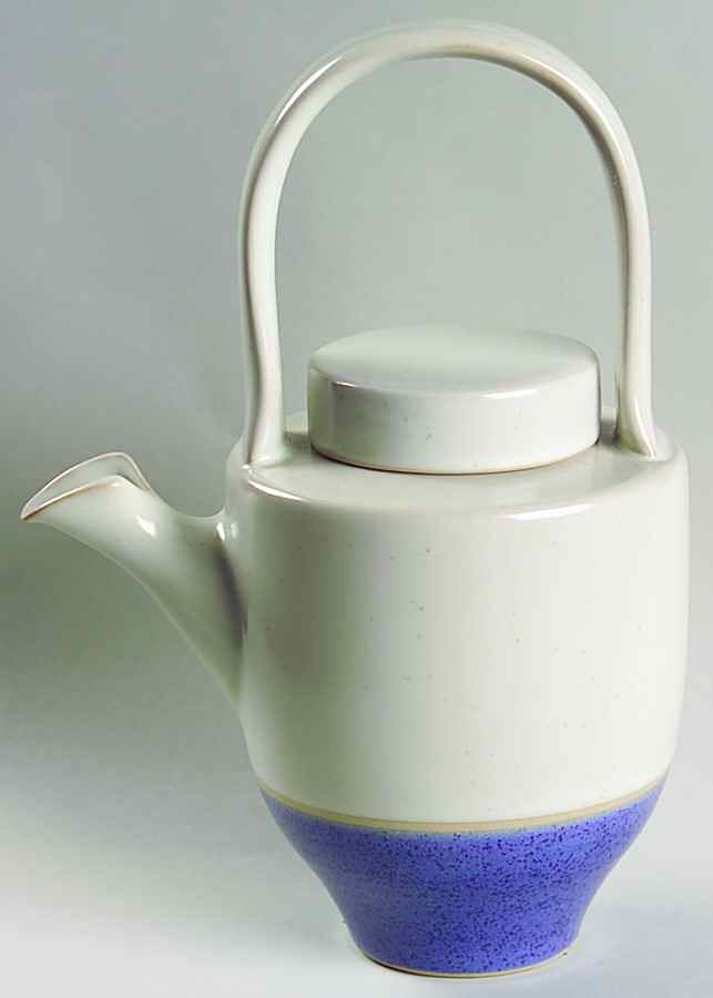 Duo Blueberry Creamer & Lid by Lindt-Stymeist-1