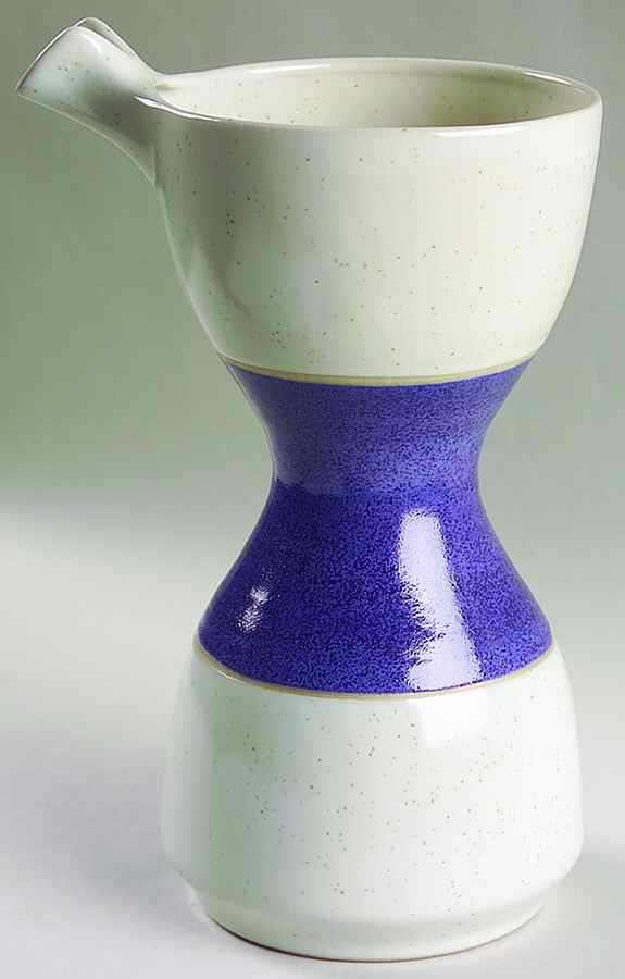 Duo Blueberry 32 Oz Pitcher by Lindt-Stymeist-1
