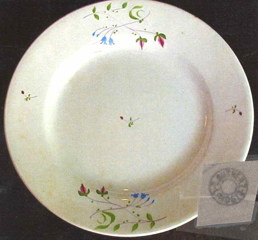 OGU26 Dinner Plate by Oscar Gutherz (Limoges)-1
