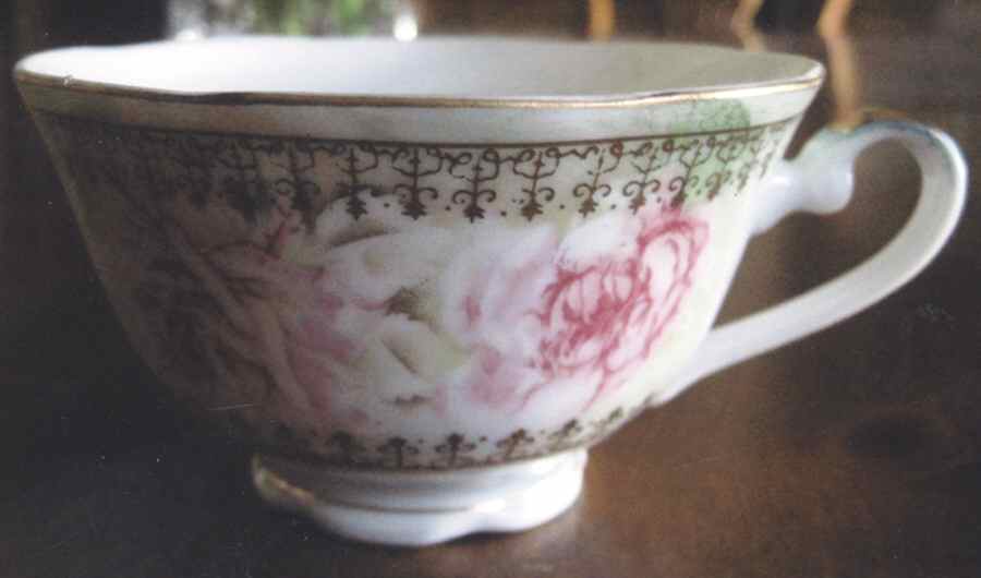 5519 Footed Cup by Lefton-1