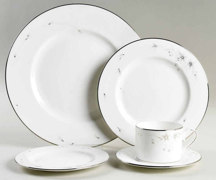 Sheer Bliss 5 Piece Place Setting by Lenox-1