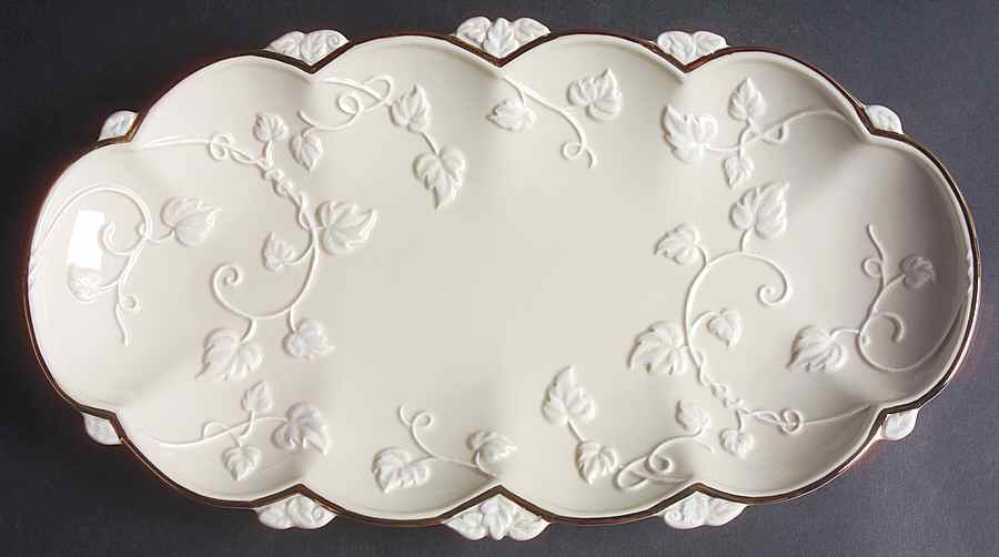 Ivy Cottage Bread Tray by Lenox-1