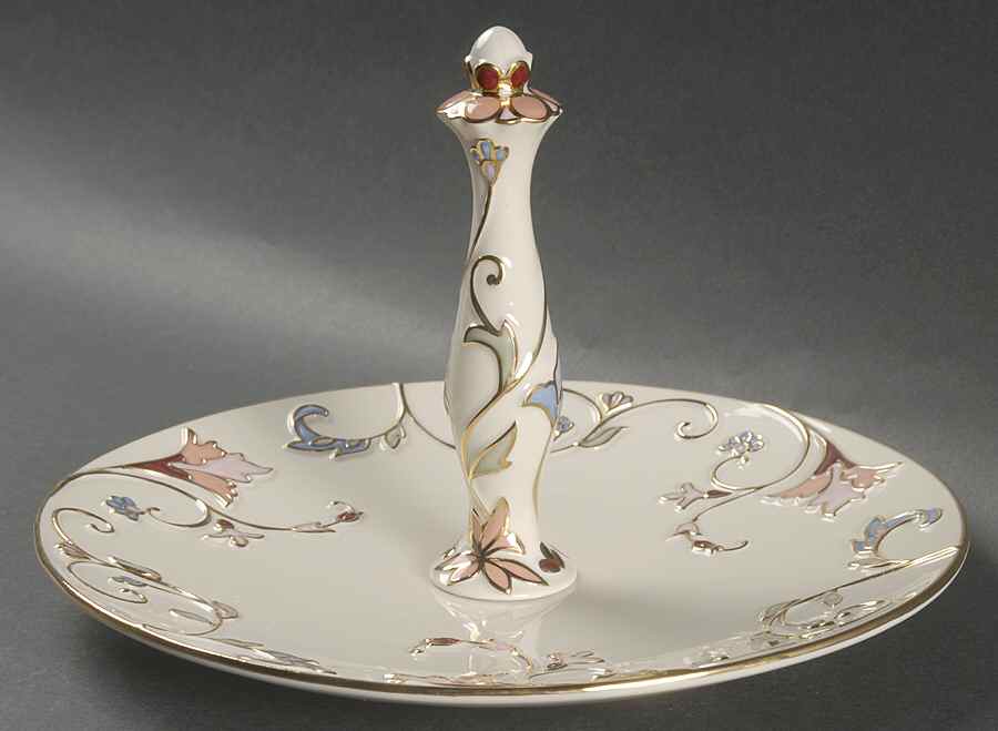 Gilded Garden Center Handled Serving Tray by Lenox-1