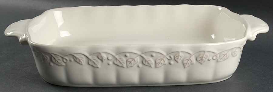 Vintage Vine Cream 16" Rectangular Baker by Longaberger-1