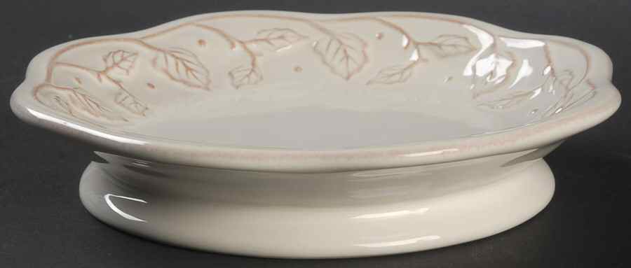 Vintage Vine Cream Candleholder by Longaberger-1