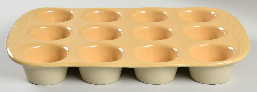 Woven Traditions Butternut Large Muffin Pan, Hold 12 Muffins by Longaberger-1