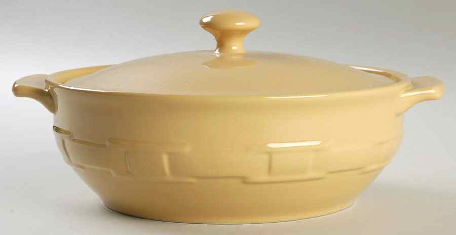 Woven Traditions Butternut 2 Qt Round Covered Casserole by Longaberger-1