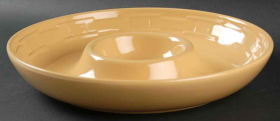 Woven Traditions Butternut 1 Piece Chip & Dip by Longaberger-1