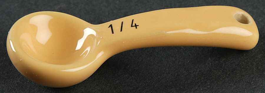 Woven Traditions Butternut 1/4 Teaspoon Ceramic Measuring Spoon by Longaberger-1