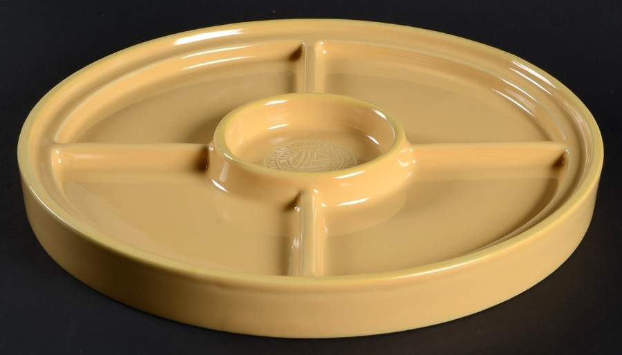Woven Traditions Butternut Divided Plate for 8-in-1 Entertainer Set by Longaberger-1