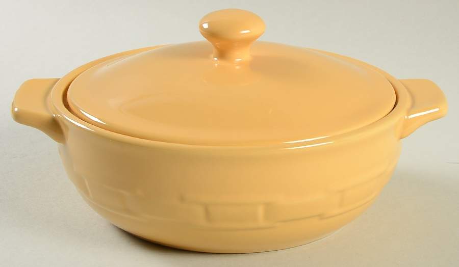 Woven Traditions Butternut 1.50 Pt Round Covered Casserole by Longaberger-1