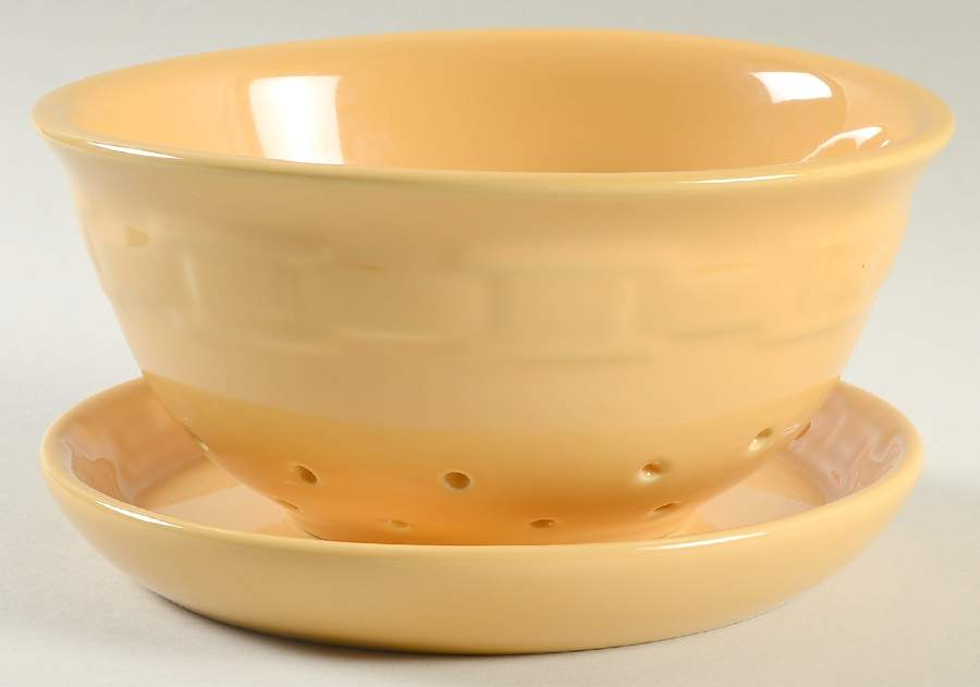 Woven Traditions Butternut Pierced Berry Bowl and Underplate by Longaberger-1