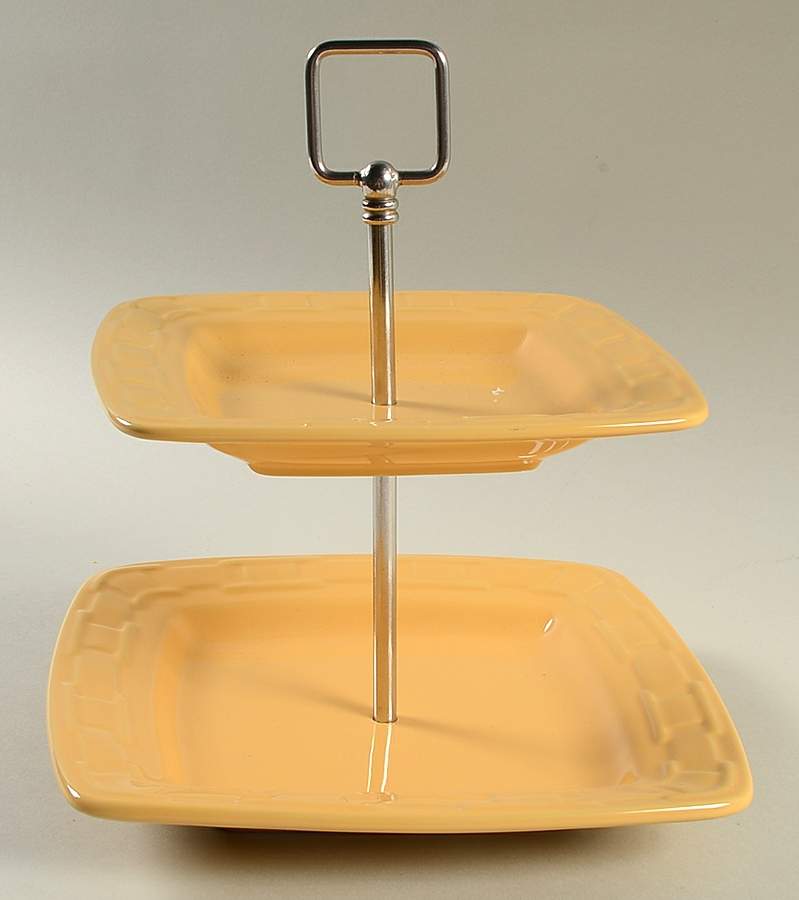 Woven Traditions Butternut 2 Tiered Serving Tray (Sq Luncheon & Bread&Butter) by Longaberger-1