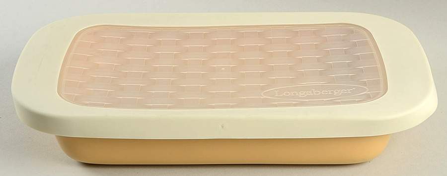 Woven Traditions Butternut 13" Rectangular Baker w/Plastic Lid by Longaberger-1
