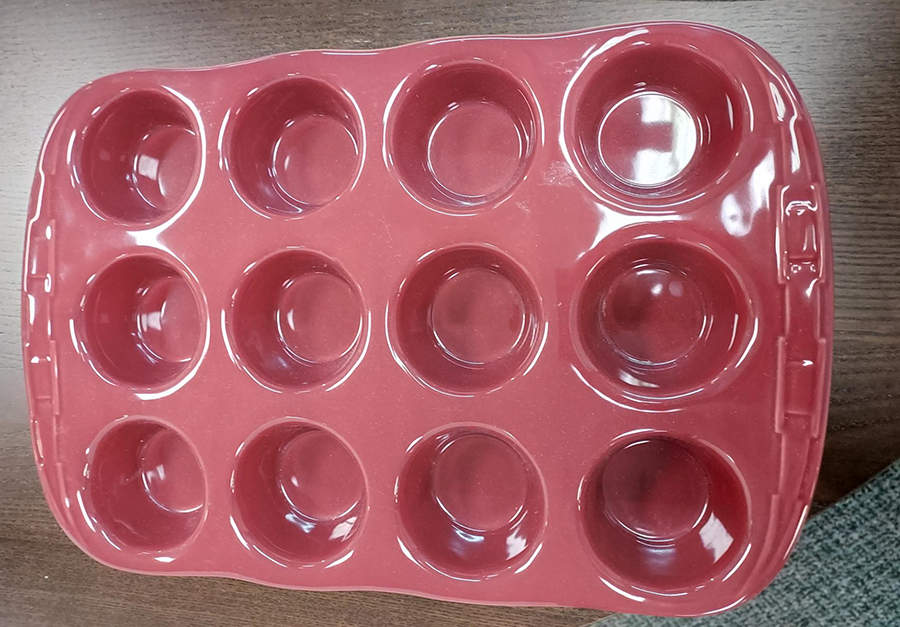 Woven Traditions Tomato (Red) Large Muffin Pan, Hold 12 Muffins by Longaberger-1