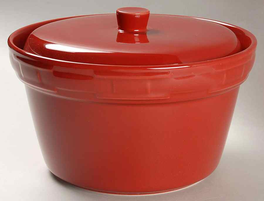 Woven Traditions Tomato (Red) 2 Qt Round Covered Casserole by Longaberger-1