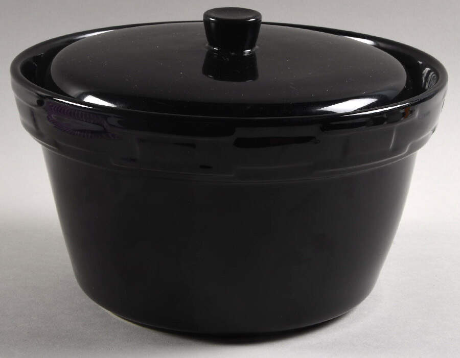 Woven Traditions Ebony 2 Qt Round Covered Casserole by Longaberger-1