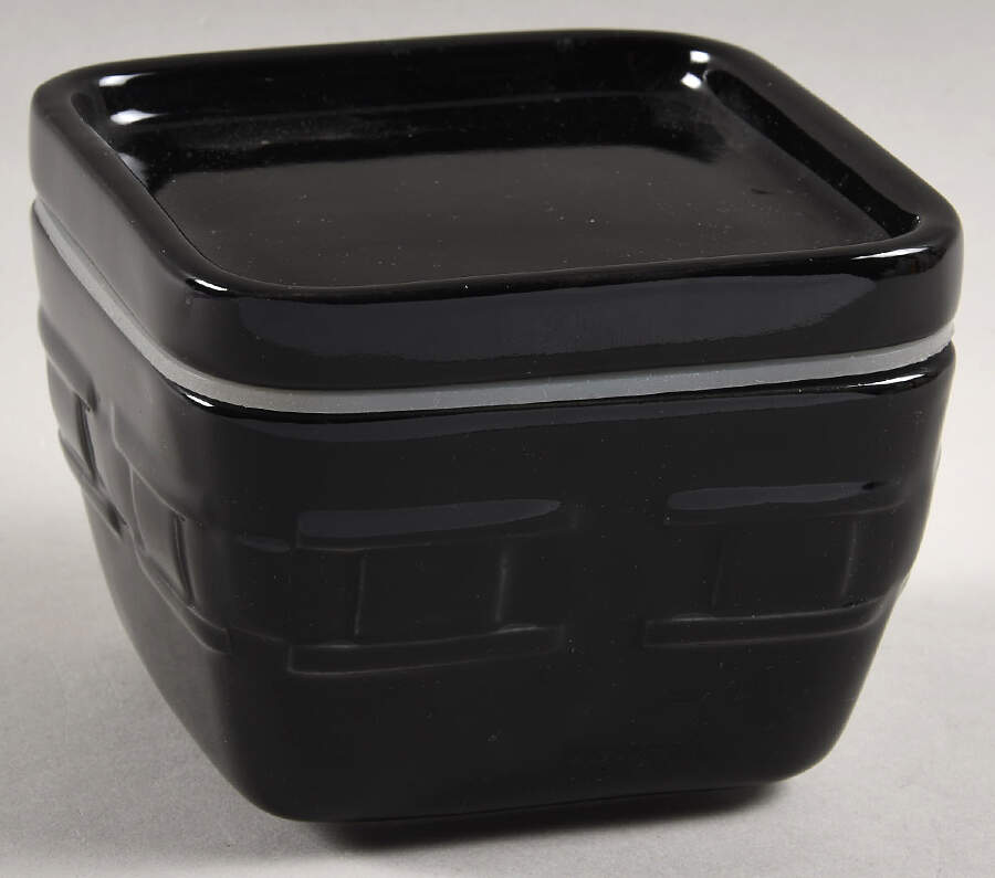 Woven Traditions Ebony 4" Square Baker & Lid by Longaberger-1