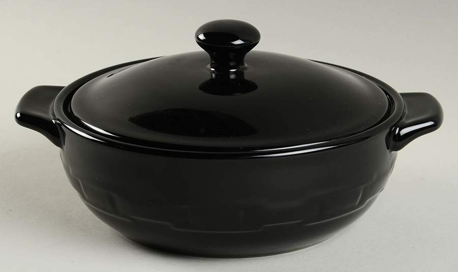Woven Traditions Ebony 1.50 Pt Round Covered Casserole by Longaberger-1