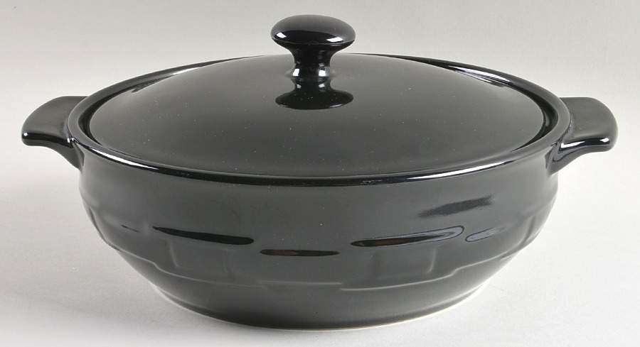 Woven Traditions Ebony 2 Qt Round Covered Casserole by Longaberger-1