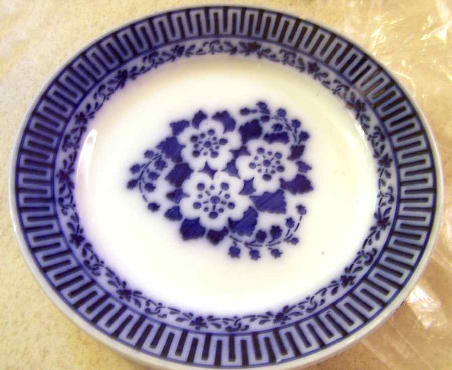 LUN27 Luncheon Plate by Luneville-1