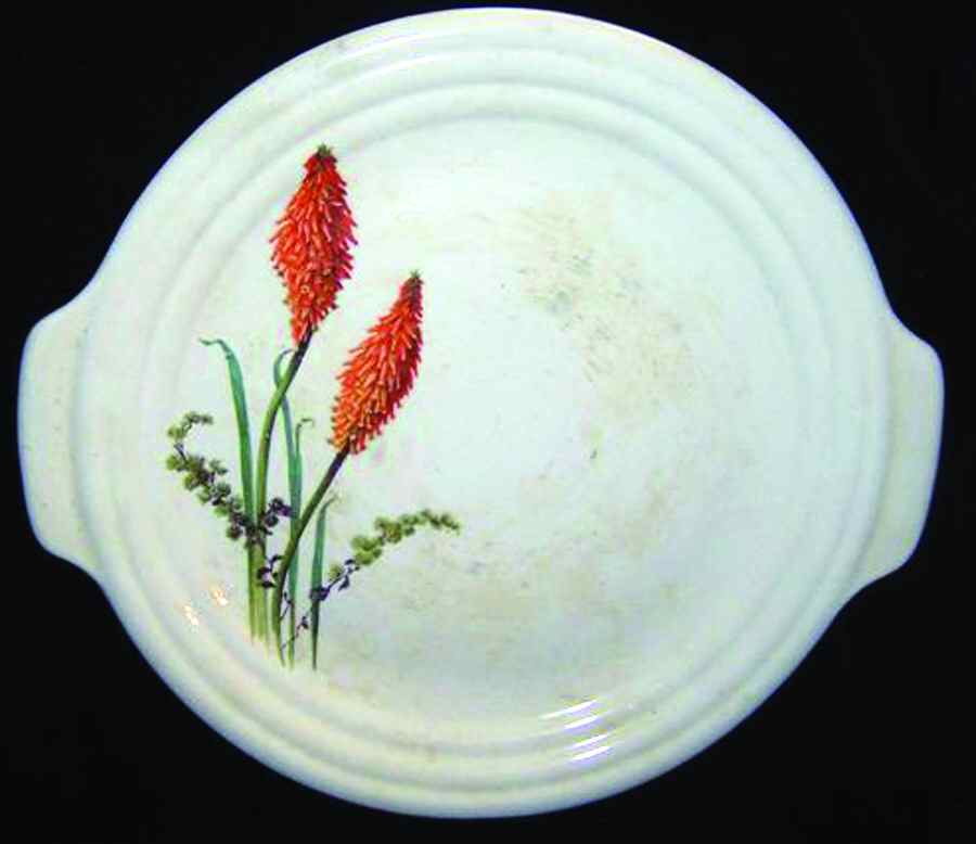 LEP25 Handled Cake Plate by Leigh Potters-1
